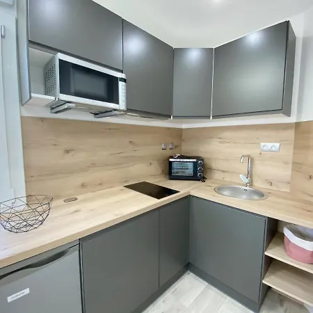 Apartment Ora - 22m² - Climatise Avec Balcon Privatif *